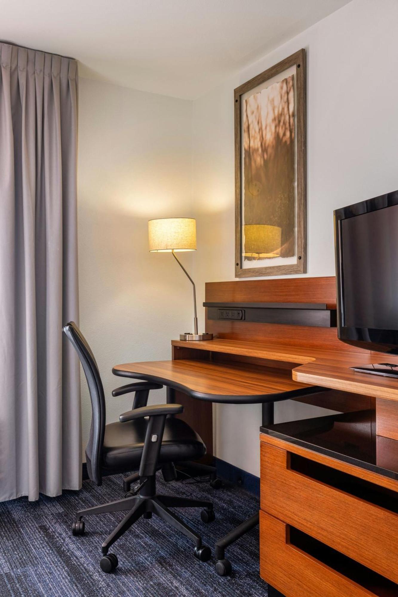Fairfield Inn & Suites By Marriott Смітфілд Екстер'єр фото