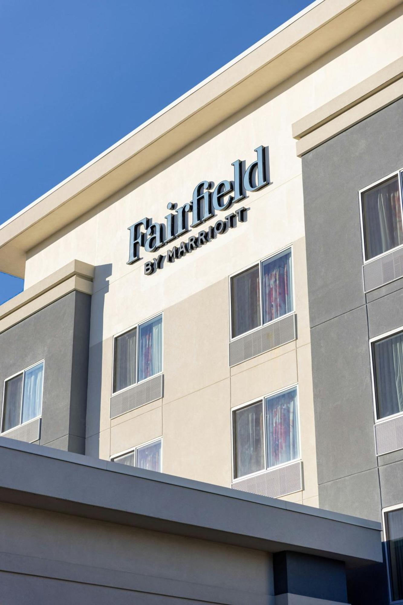 Fairfield Inn & Suites By Marriott Смітфілд Екстер'єр фото